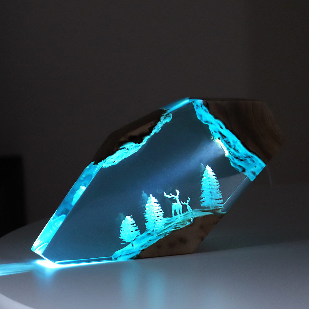 Resin Art Home Decor - Настольное украшение «Лесная фея-олень»: персонализированный светящийся