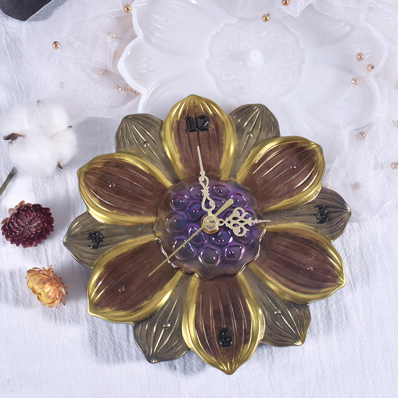 Карта мира Лист лотоса Сакура  – обзор и цена Resin Art Wall Clock
